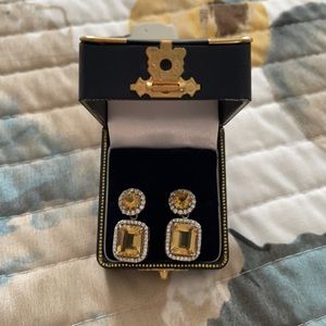 Stunning halo topaz color dressy pierced earrings!